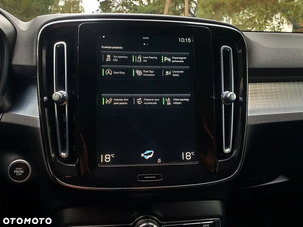 Volvo XC 40 B4 B AWD DKG Momentum Pro - 20