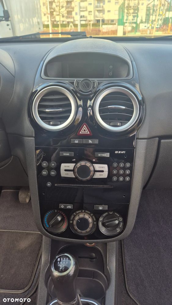 Opel Corsa - 8
