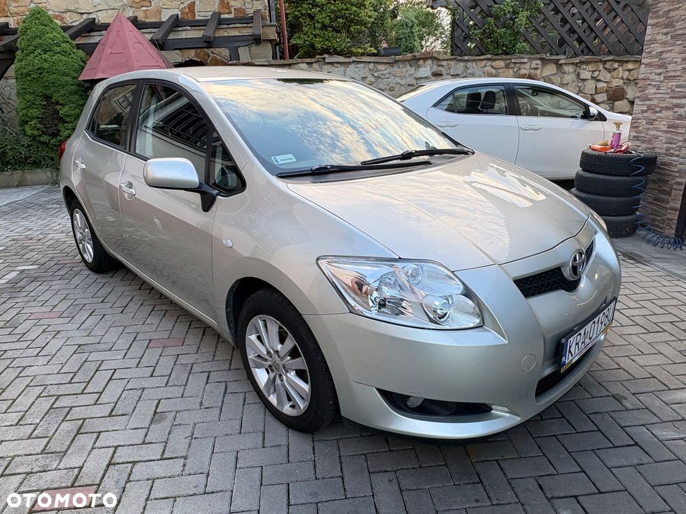 Toyota Auris 1.6 VVT-i Executive - 2