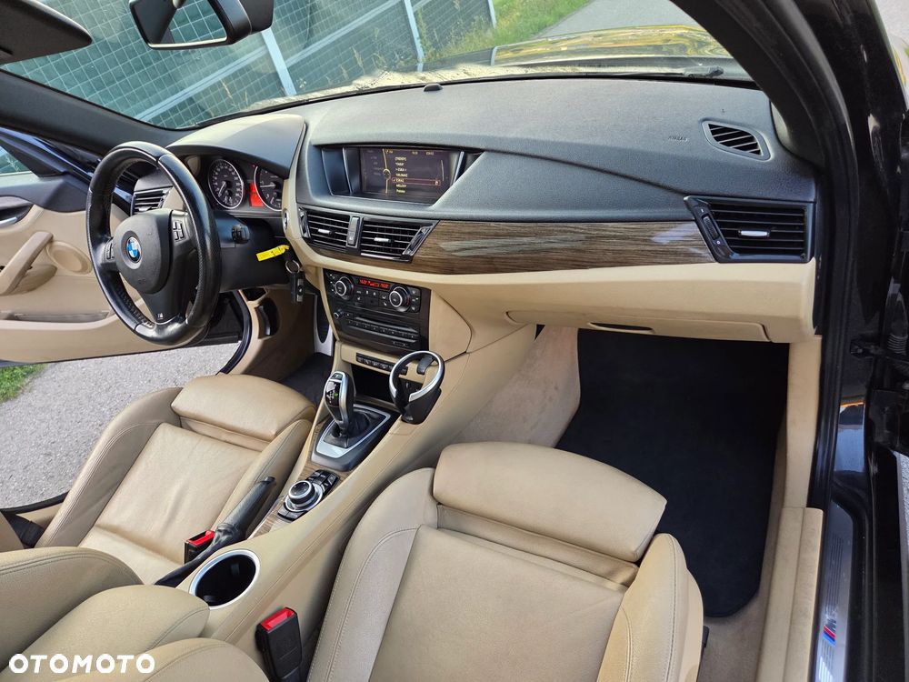 BMW X1 xDrive18d Sport Line - 16