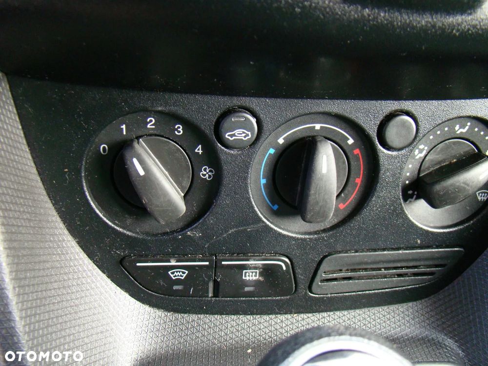 Ford Transit connect - 12