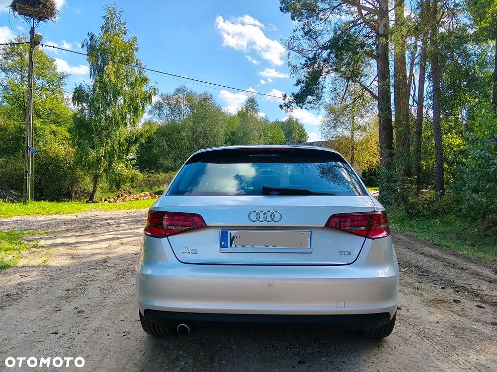 Audi A3 Sportback 1.6 TDI Attraction - 4