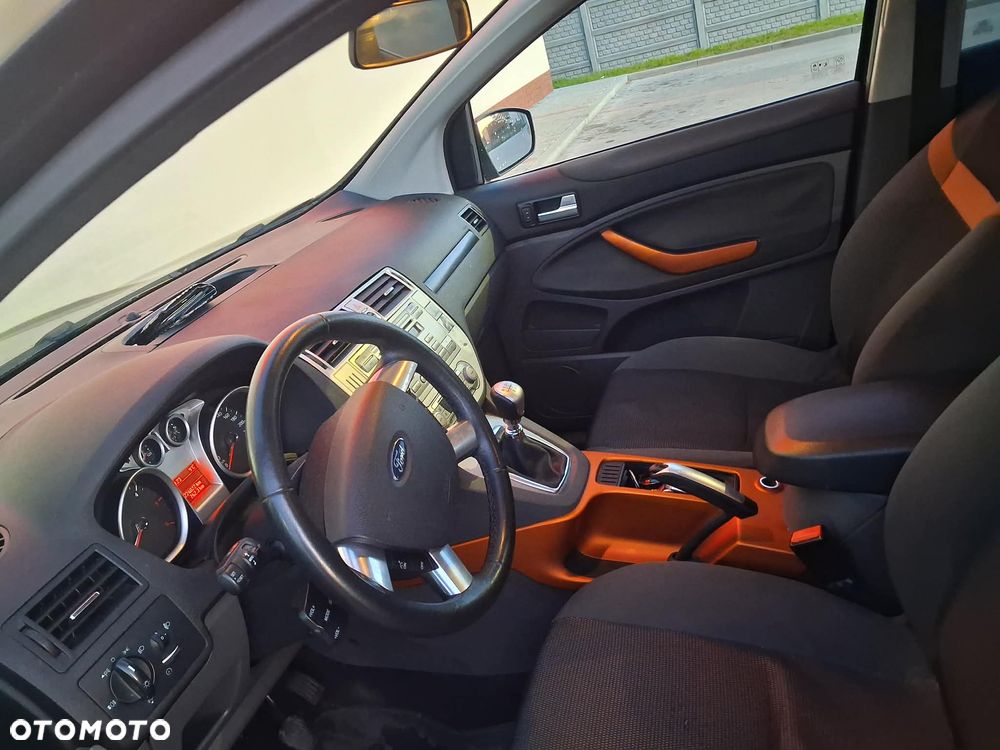 Ford Kuga 2.0 TDCi Titanium - 2