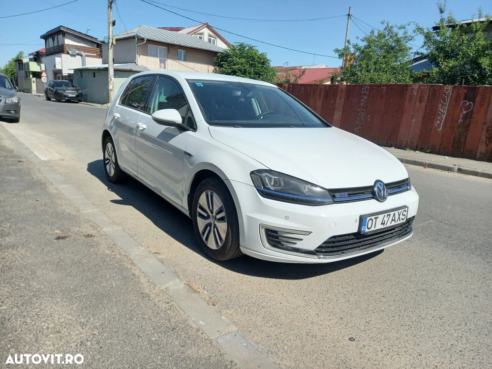 Volkswagen Golf - 2