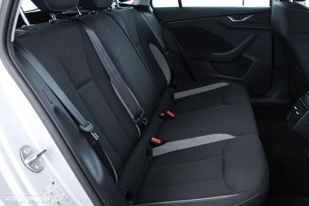 Skoda Kamiq 1.0 TSI Selection DSG - 16