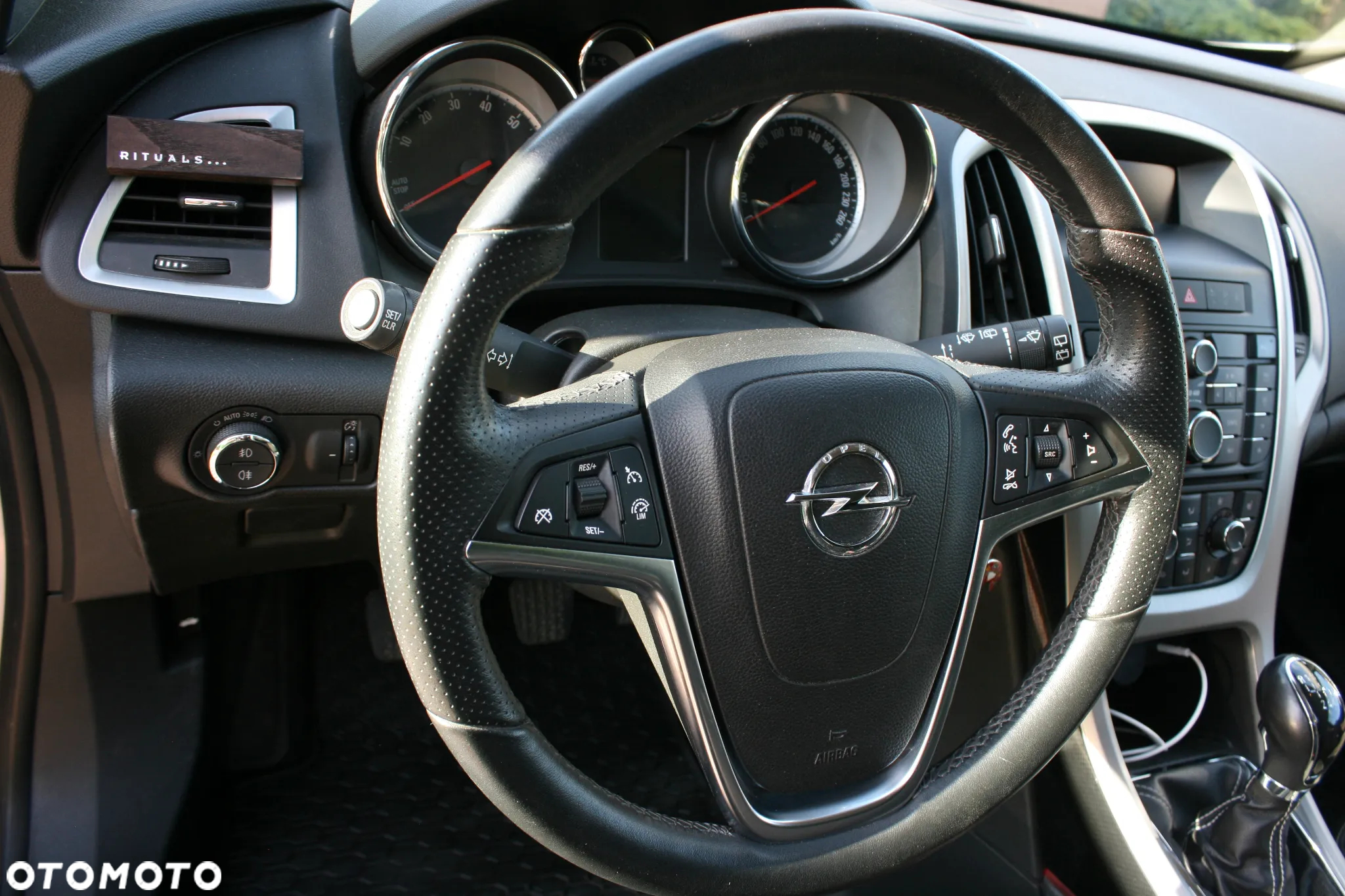 Opel Astra GTC 1.4 Turbo ecoFLEX Start/Stop - 38
