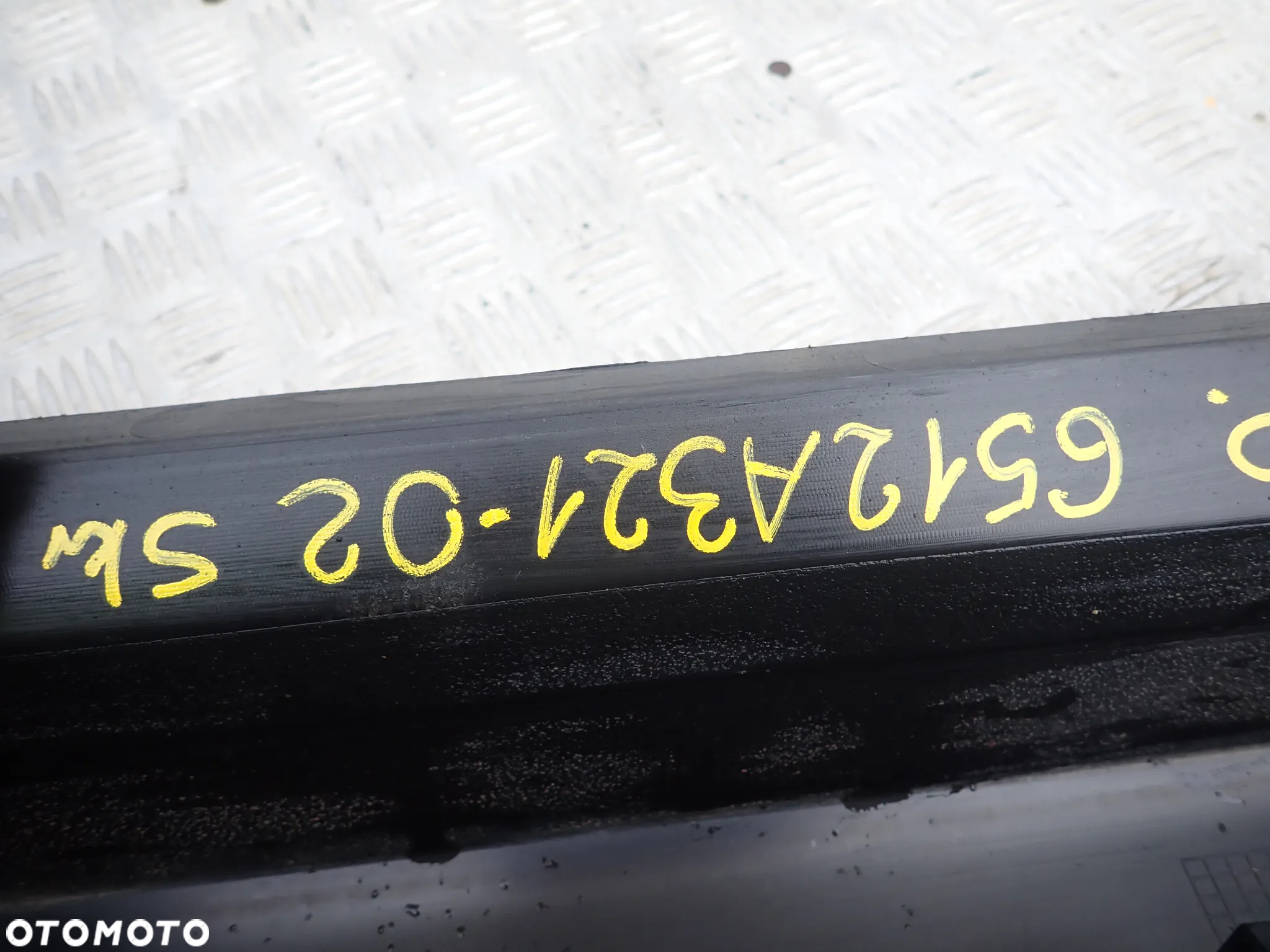 LISTWA PROGOWA MITSUBISHI OUTLANDER 6512A321-02 RH - 2