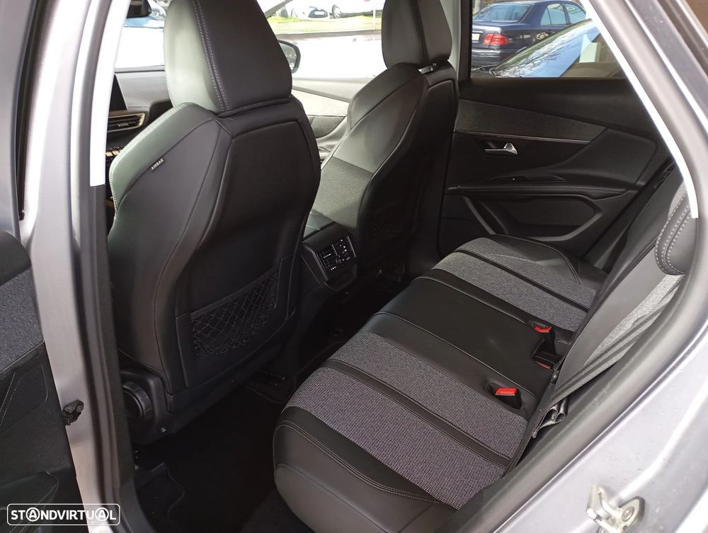 Peugeot 3008 PureTech 130 Stop & Start GPF EAT8 Allure - 6