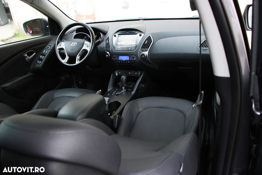 Hyundai ix35 2.0 CRDI 4WD Automatik Style - 11