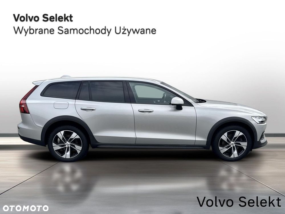 Volvo V60 Cross Country - 7