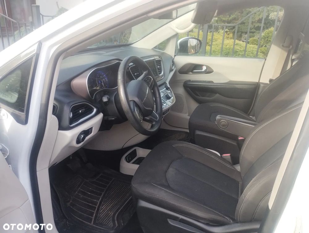 Chrysler Voyager - 16