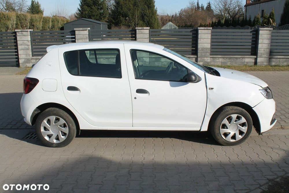 Dacia Sandero - 4