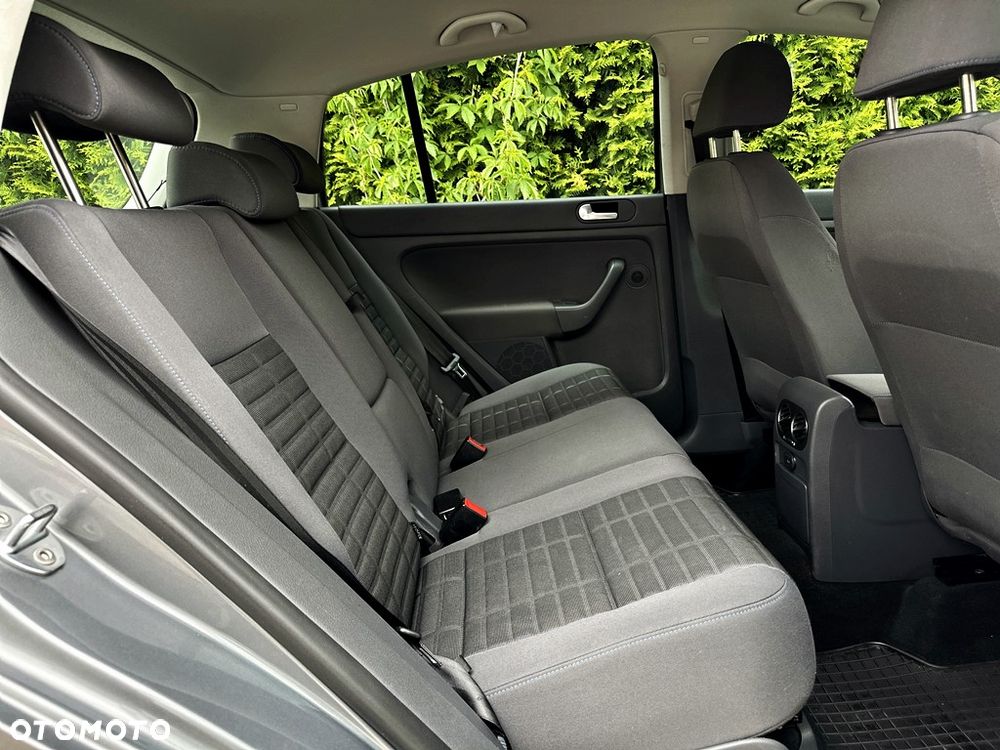 Volkswagen Golf Plus 1.9 TDI DPF Tour Edition - 32