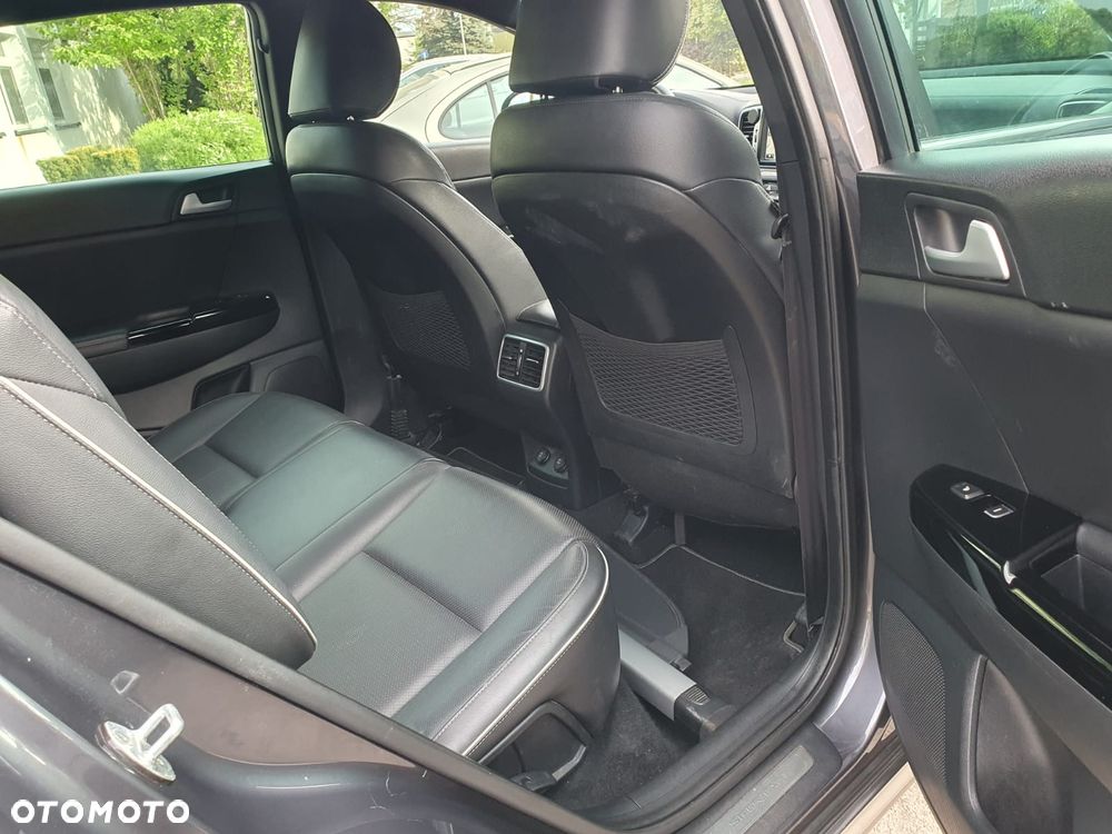 Kia Sportage 1.6 T-GDI AWD GT LINE - 16