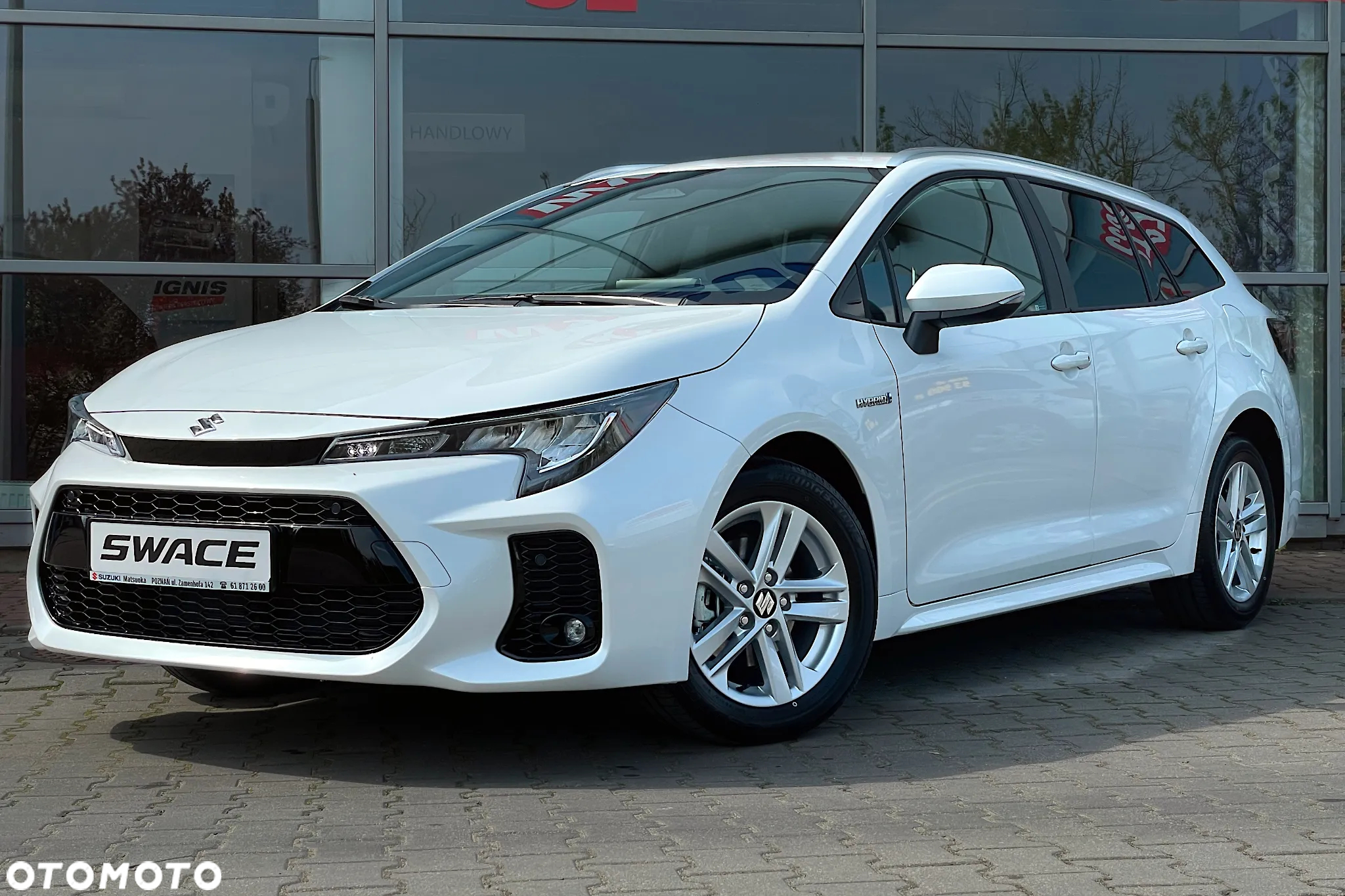Suzuki Swace 1.8 Hybrid Premium Plus CVT - 2