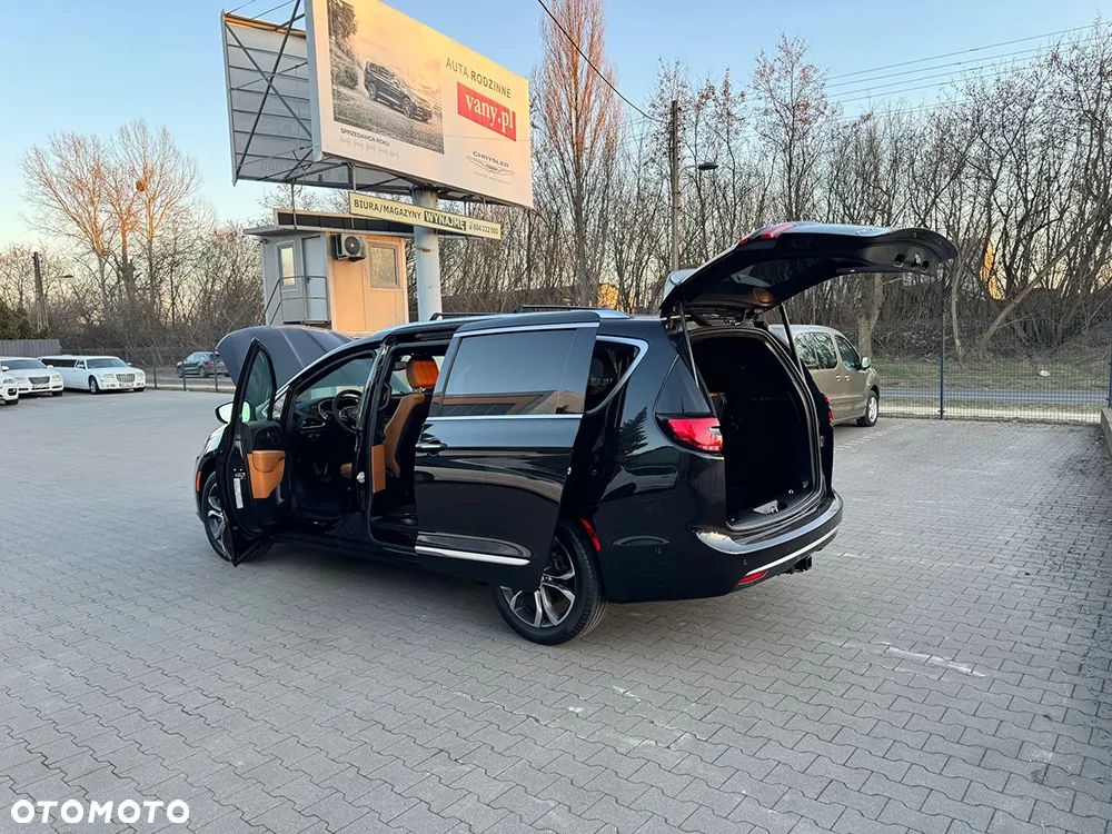 Chrysler Pacifica - 13