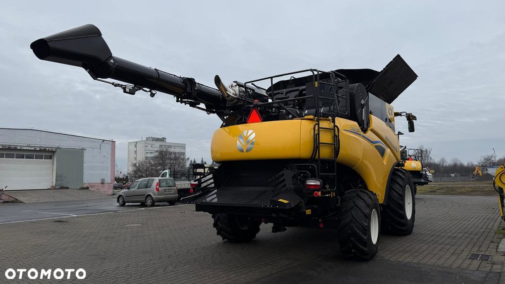 New Holland CR8.90 - 7