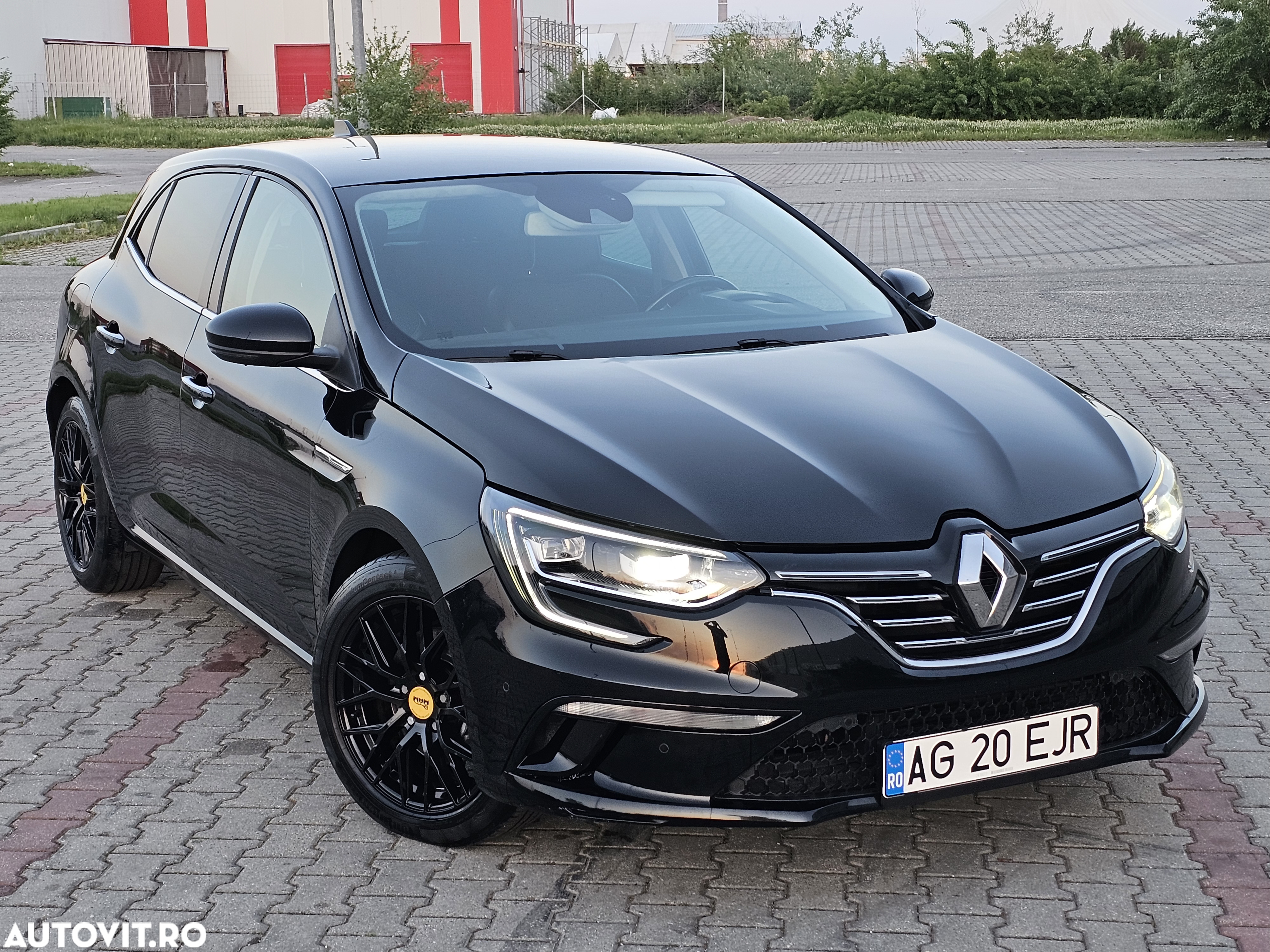 Renault Megane ENERGY dCi 130 BOSE EDITION - 33