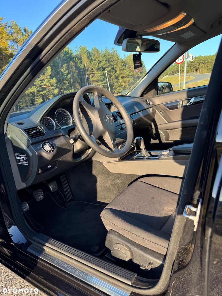 Mercedes-Benz Klasa C 180 Kompressor BlueEFFICIENCY - 14
