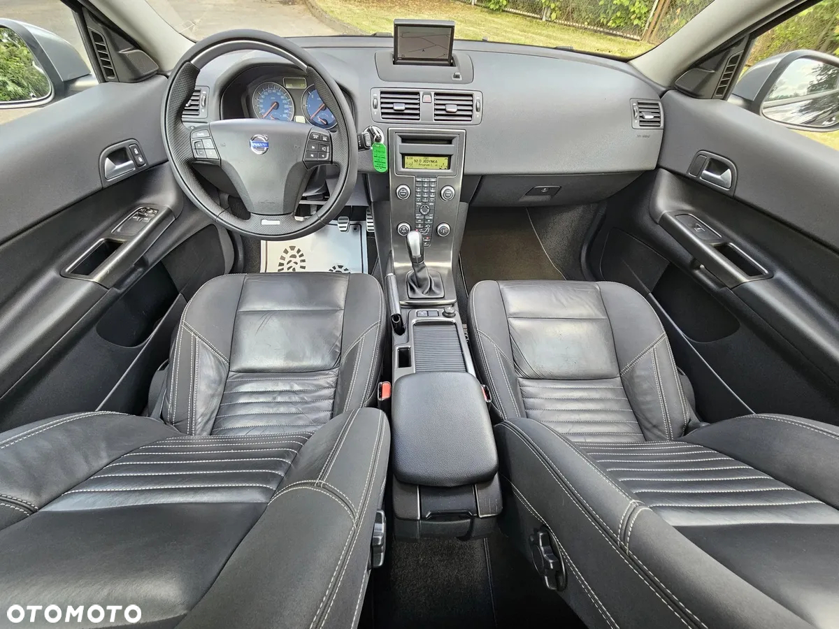 Volvo C30 D2 R-Design - 7