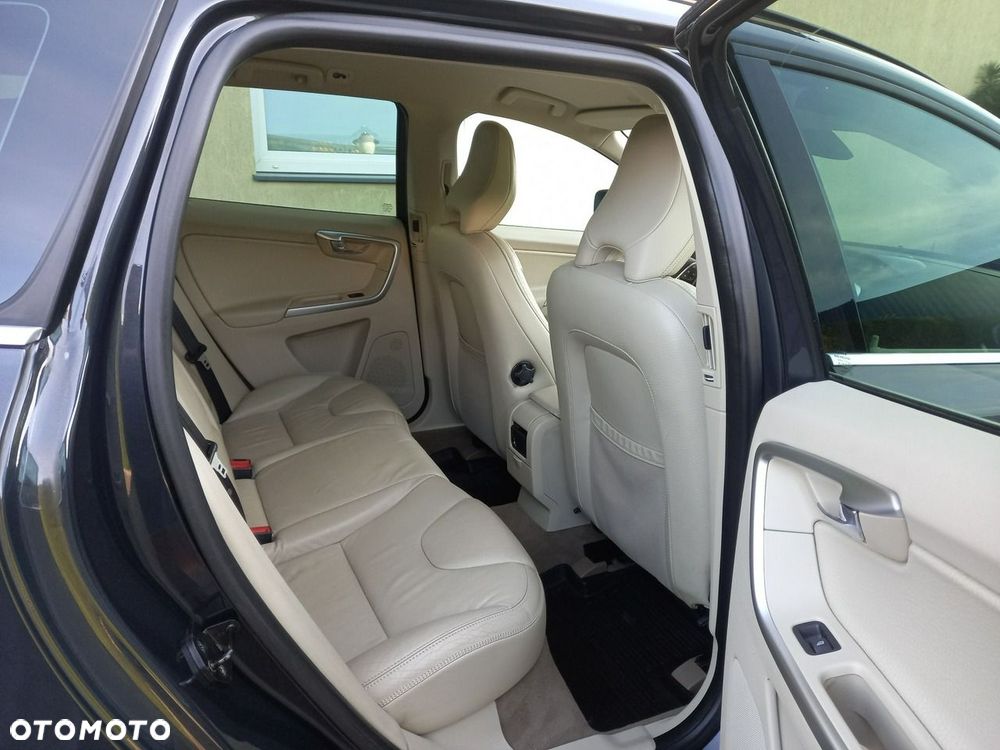 Volvo XC 60 D3 R Design - 25