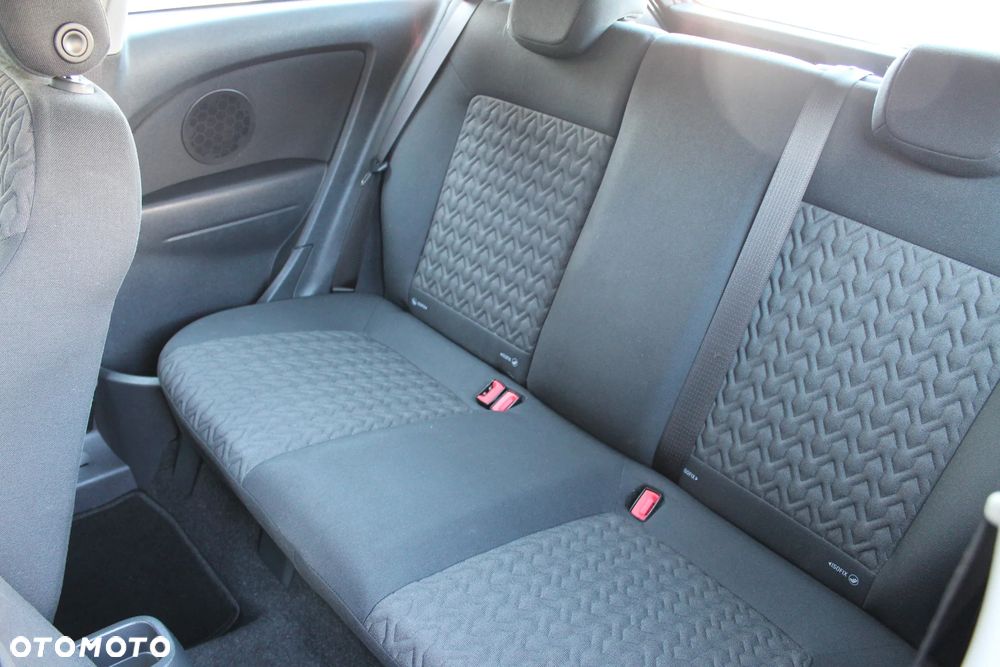 Opel Corsa 1.4 16V Active - 14