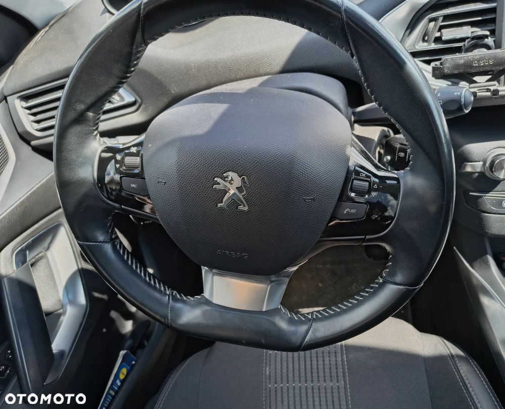 Peugeot 308 1.2 PureTech GPF Allure Pack S&S - 5