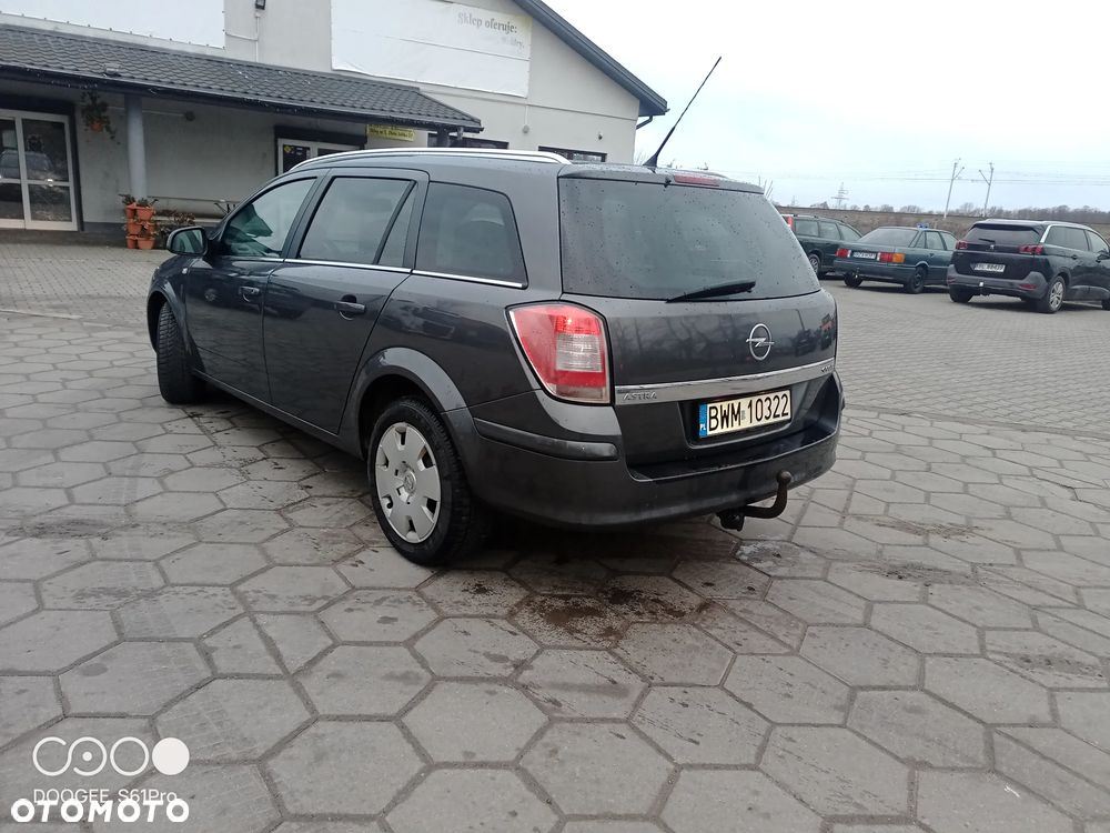 Opel Astra 1.7 CDTI EcoFLEX - 4