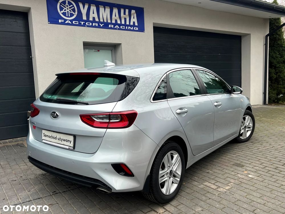 Kia Ceed 1.6 CRDi SCR M - 12