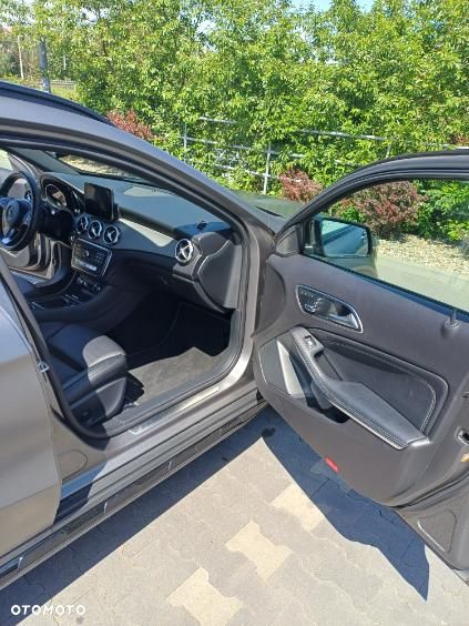 Mercedes-Benz GLA 250 7G-DCT Peak Edition - 27