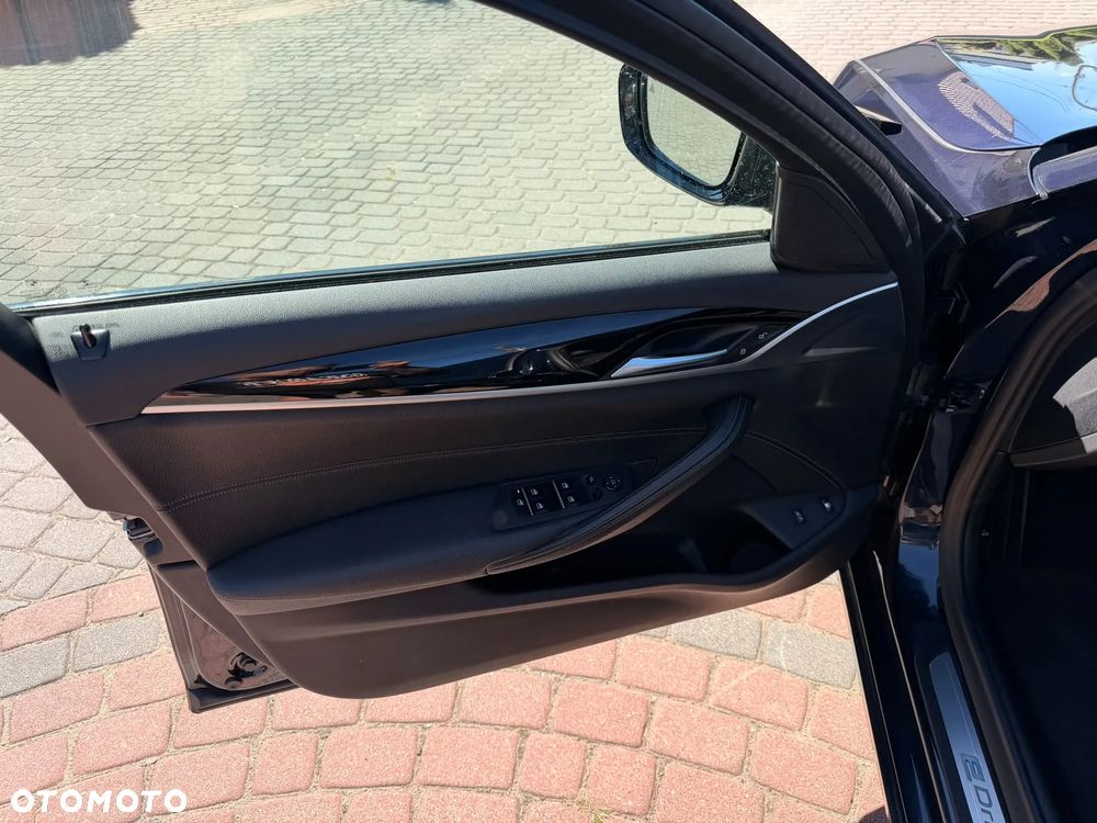 BMW Seria 5 530e iPerformance xDrive - 11