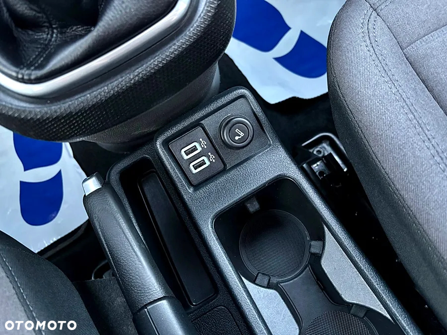 Ford Tourneo Connect Grand - 27