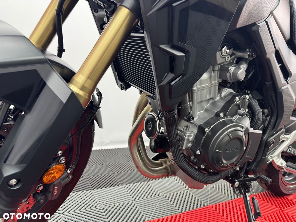 Honda CB - 22