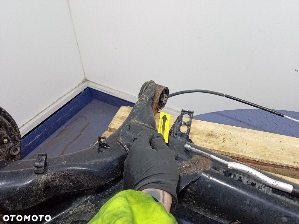 VW UP! SEAT MII SKODA CITIGO BELKA ZAWIESZENIA TYŁ OŚ TYLNA - 11