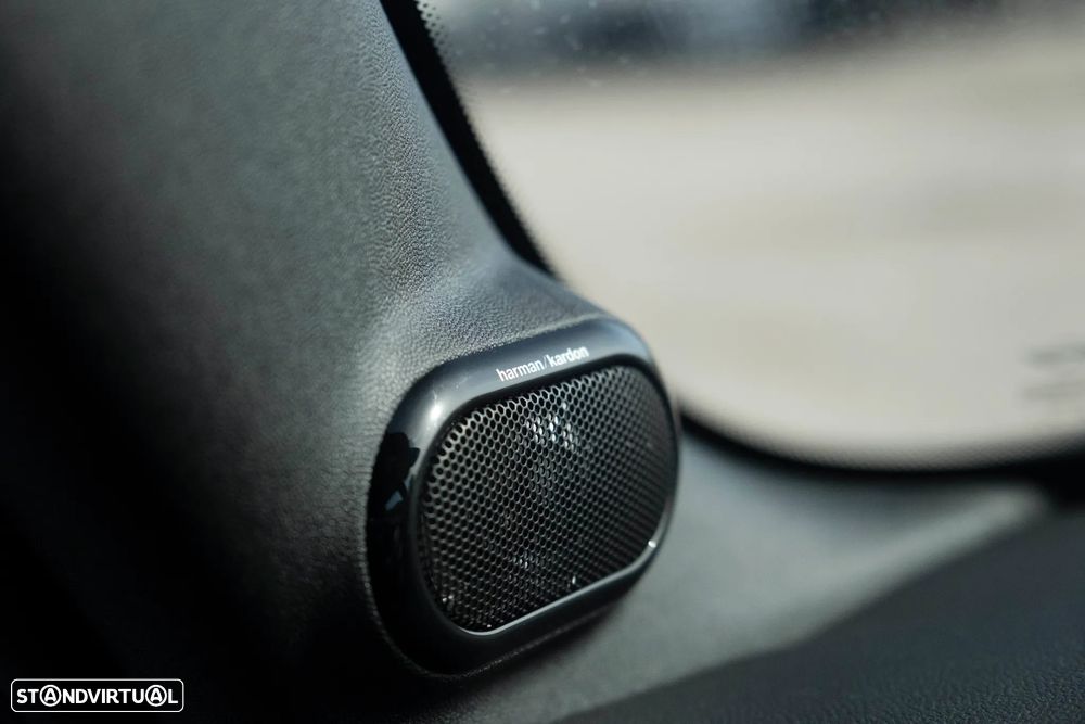 MINI Cabrio John Cooper Works Premium Essential Auto - 27