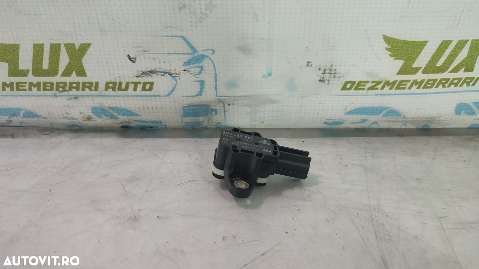 Senzor impact 8p0955557 Audi A3 8P/8PA [facelift] [2004 - 2008] - 1