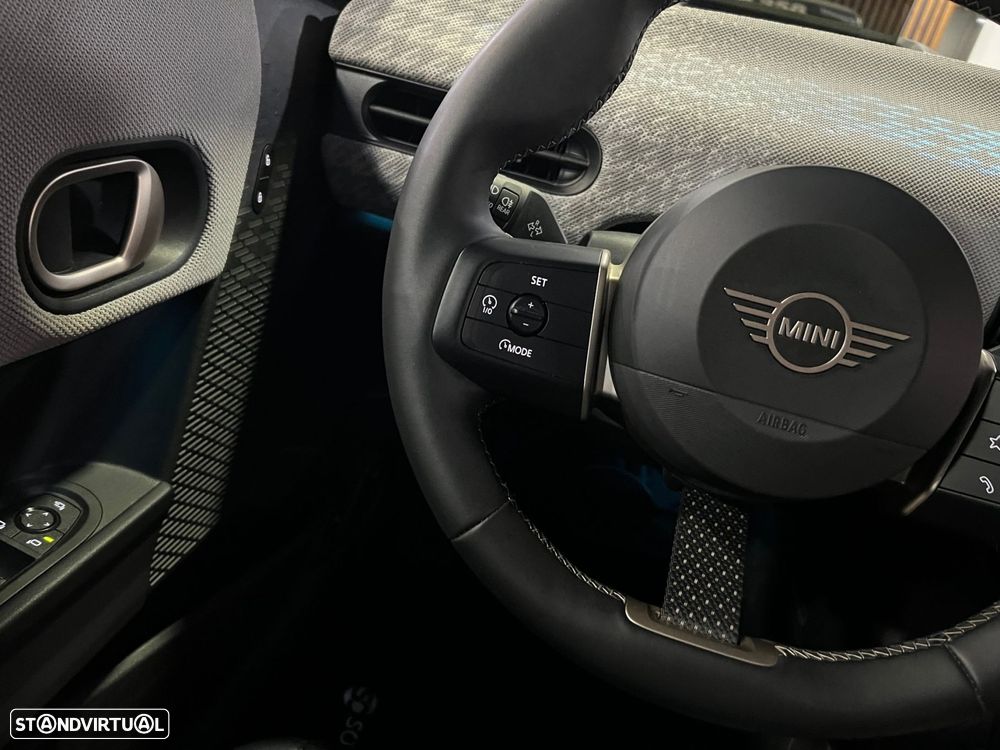 MINI 3 Portas Cooper C Favoured S - 22