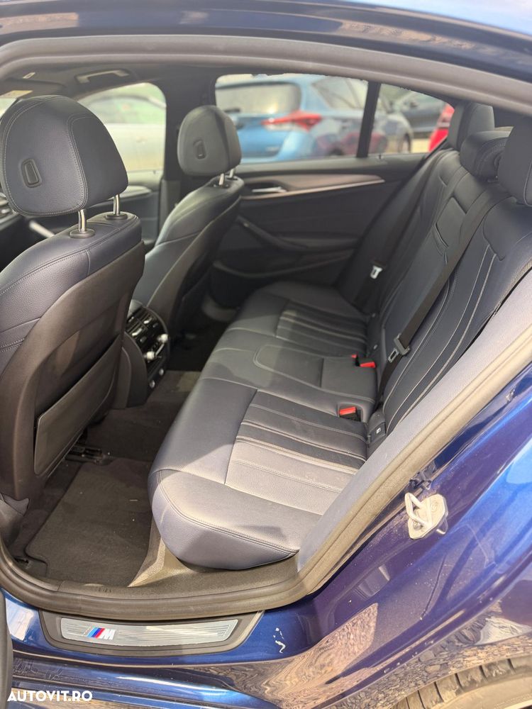 BMW Seria 5 550i xDrive AT - 14