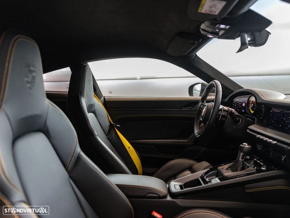 Porsche 911 (992) - 37