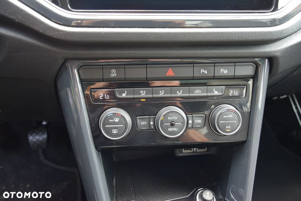 Volkswagen T-Roc 1.5 TSI ACT Premium - 33