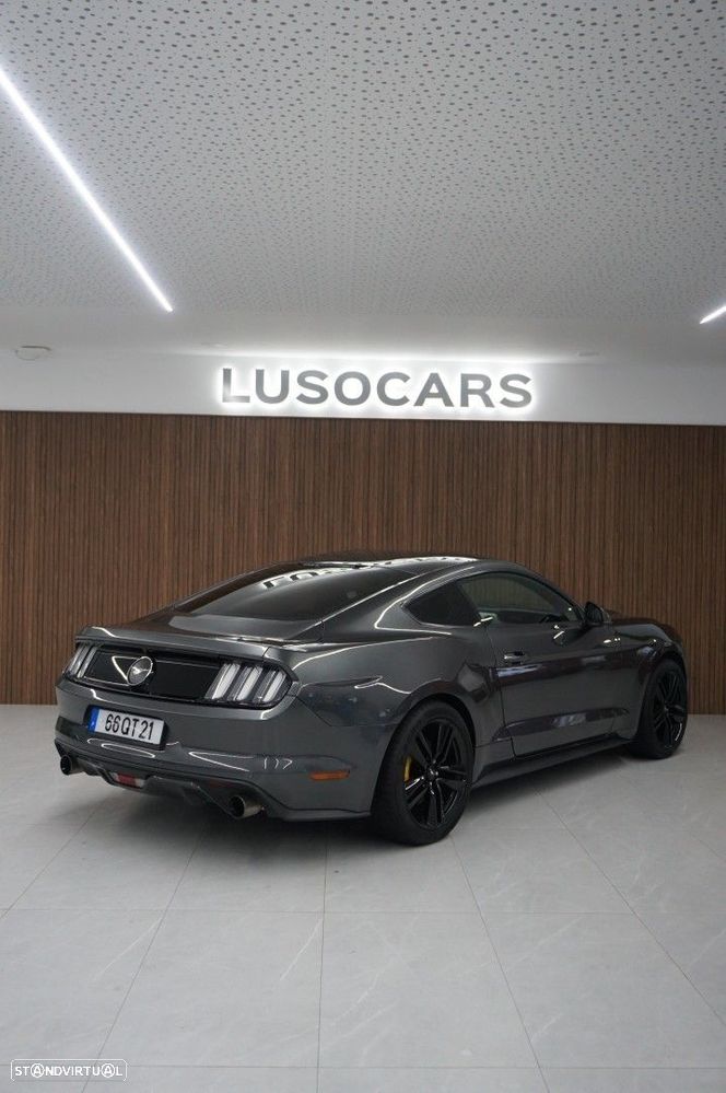 Ford Mustang 2.3i EcoBoost - 37