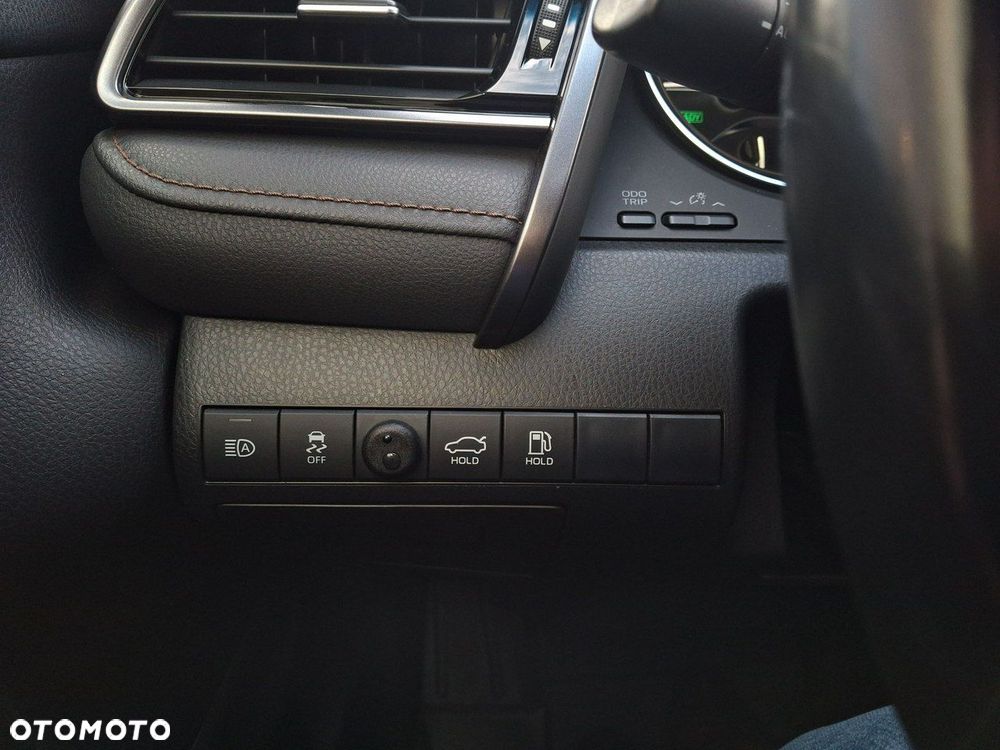 Toyota Camry 2.5 Hybrid Comfort CVT - 21