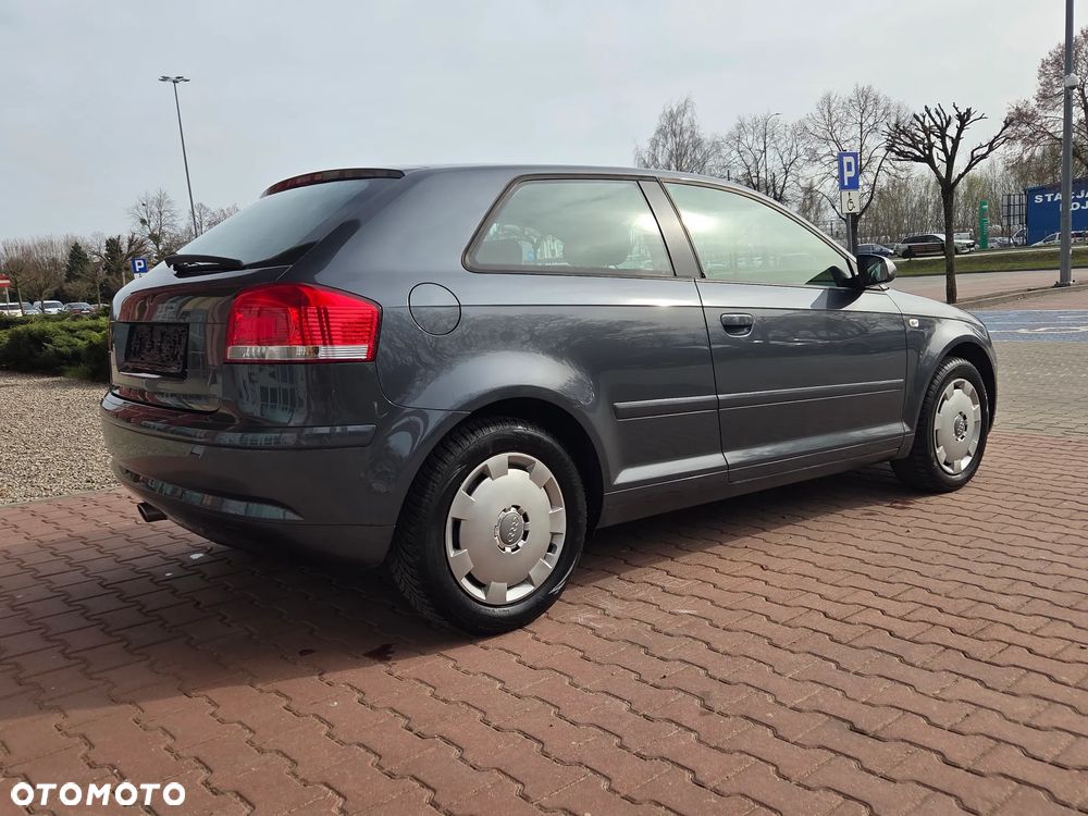 Audi A3 Sportback - 2