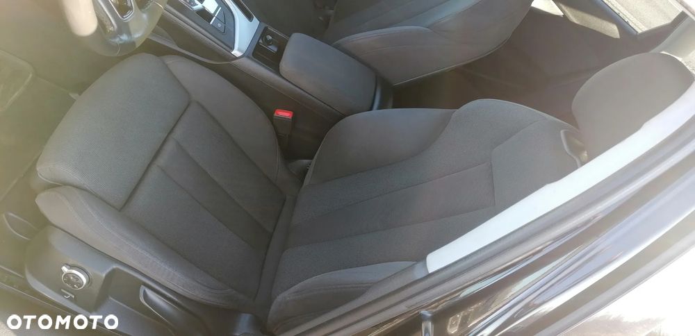 Audi A4 Avant 2.0 TDI Design S tronic - 29