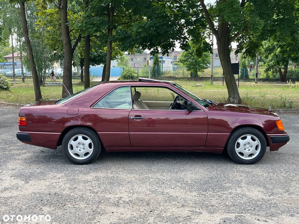 Mercedes-Benz W124 (1984-1993) - 21