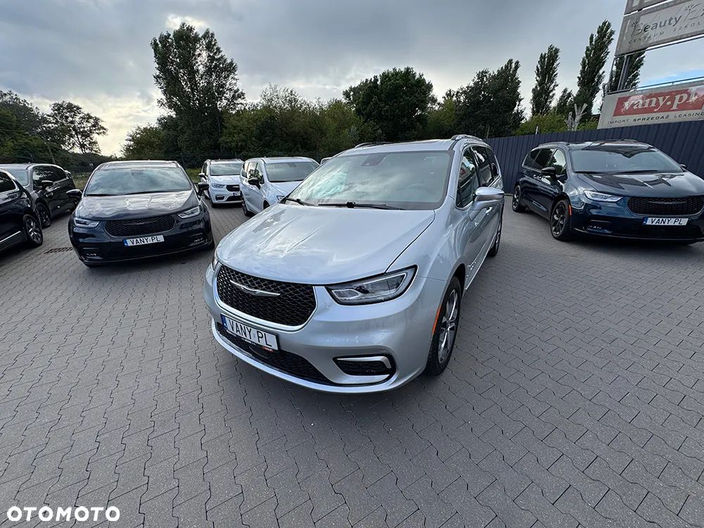 Chrysler Pacifica - 6