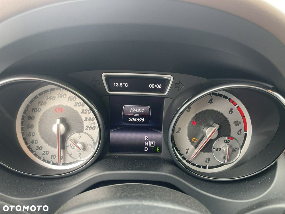 Mercedes-Benz GLA 220 CDI 4Matic 7G-DCT Style - 6