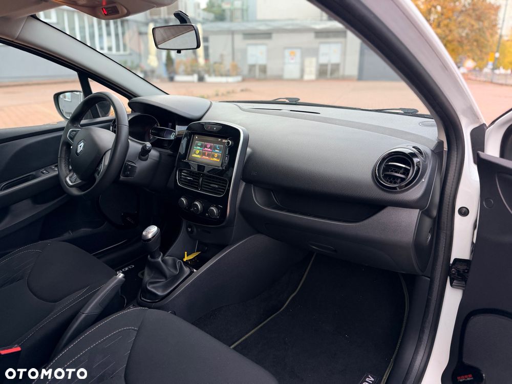 Renault Clio - 15