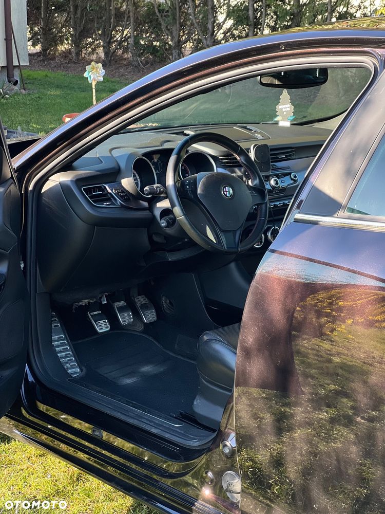Alfa Romeo Giulietta 2.0 JTDM Distinctive - 12