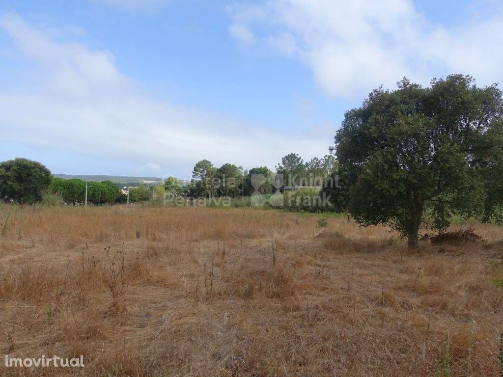 Terreno no Nadadouro, lote de 2220 m² , em Óbidos - Grande imagem: 2/14